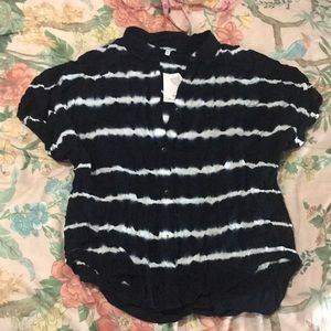 Splendid roll sleeve s/s button up tie dye shirt